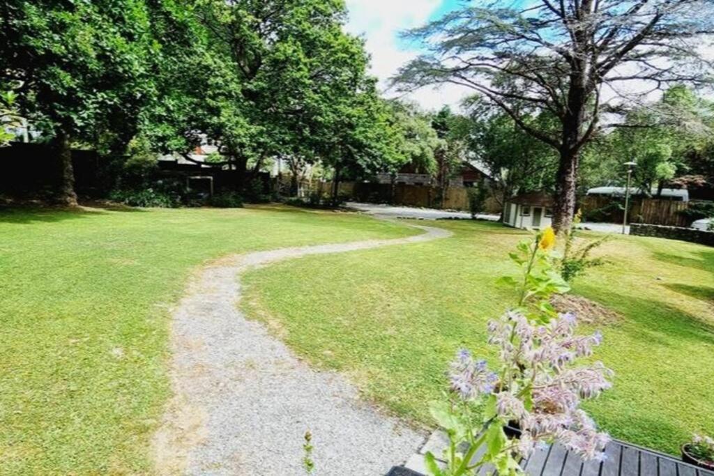 Pinehaven Cottage Upper Hutt Exterior foto